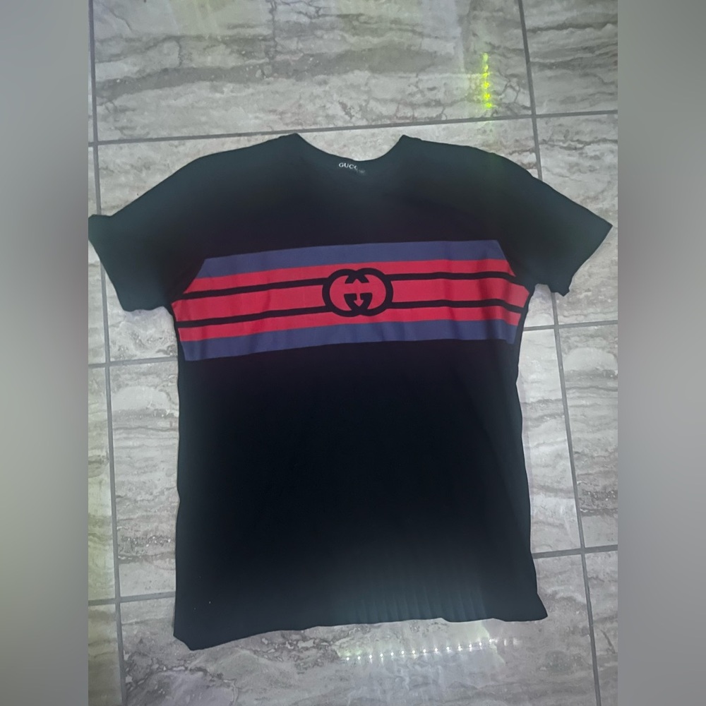 Gucci reverse logo shirt